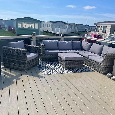 Trecco Bay Caravan Hire 4 Bedrooms Sleeps 10 Porthcawl Bagian luar foto