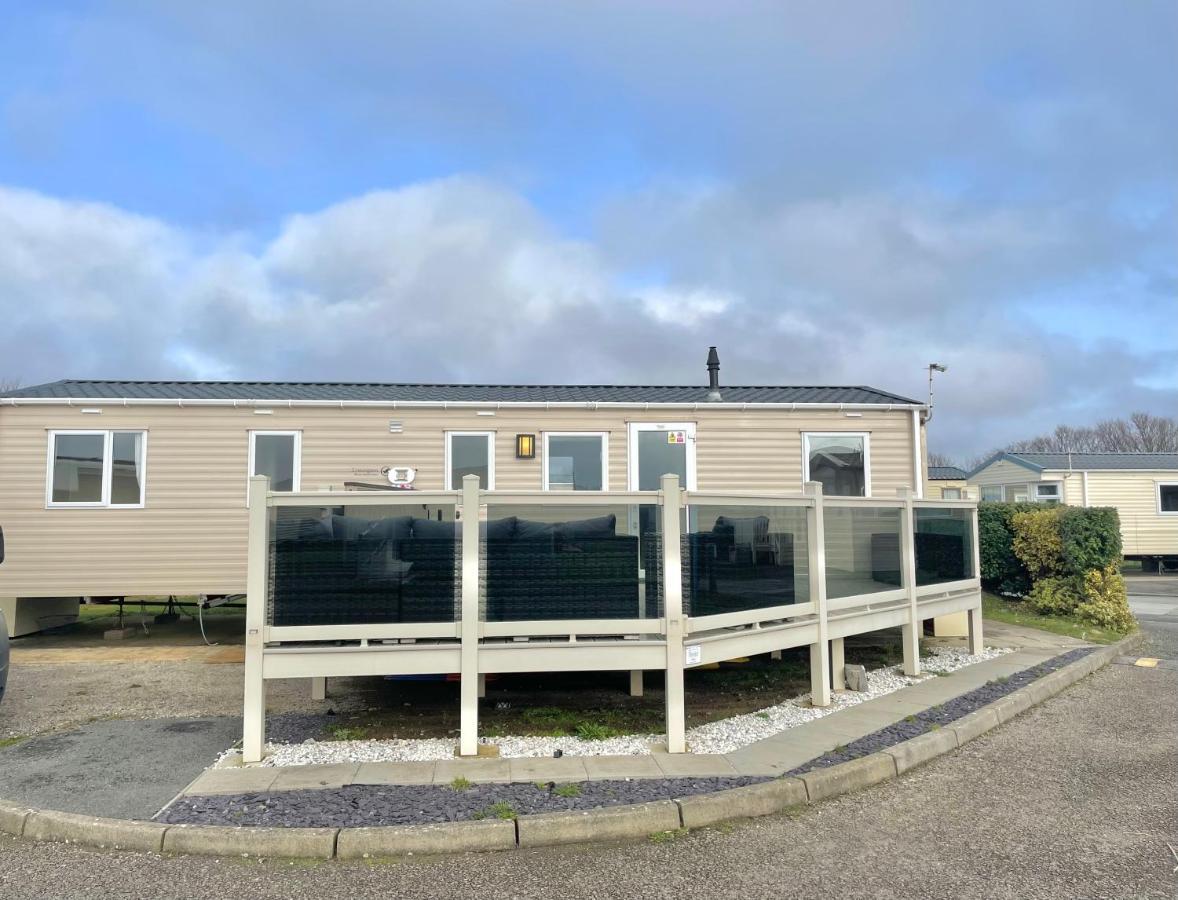 Trecco Bay Caravan Hire 4 Bedrooms Sleeps 10 Porthcawl Bagian luar foto